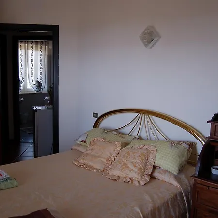 Nocleg ze śniadaniem S'andriana Santadi