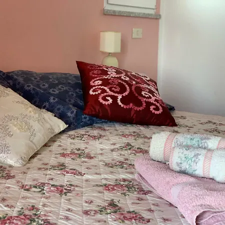 فندق مبيت وإفطار S'andriana Santadi